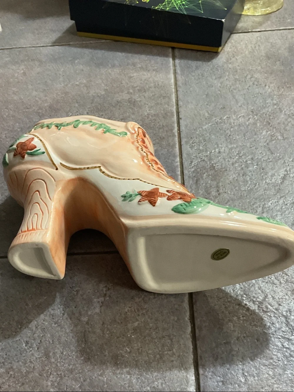 Decorative Cream Floral Women's Shoe Planter